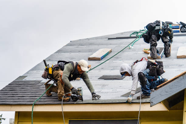 Professional Gutter Installation technician working in Fingerville, SC